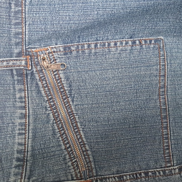 Lane Bryant Venezia Capri Stretchy Size 28 #New Inseam:17" Rise:14" - Picture 3 of 6